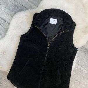 Old Navy fuzzy vest